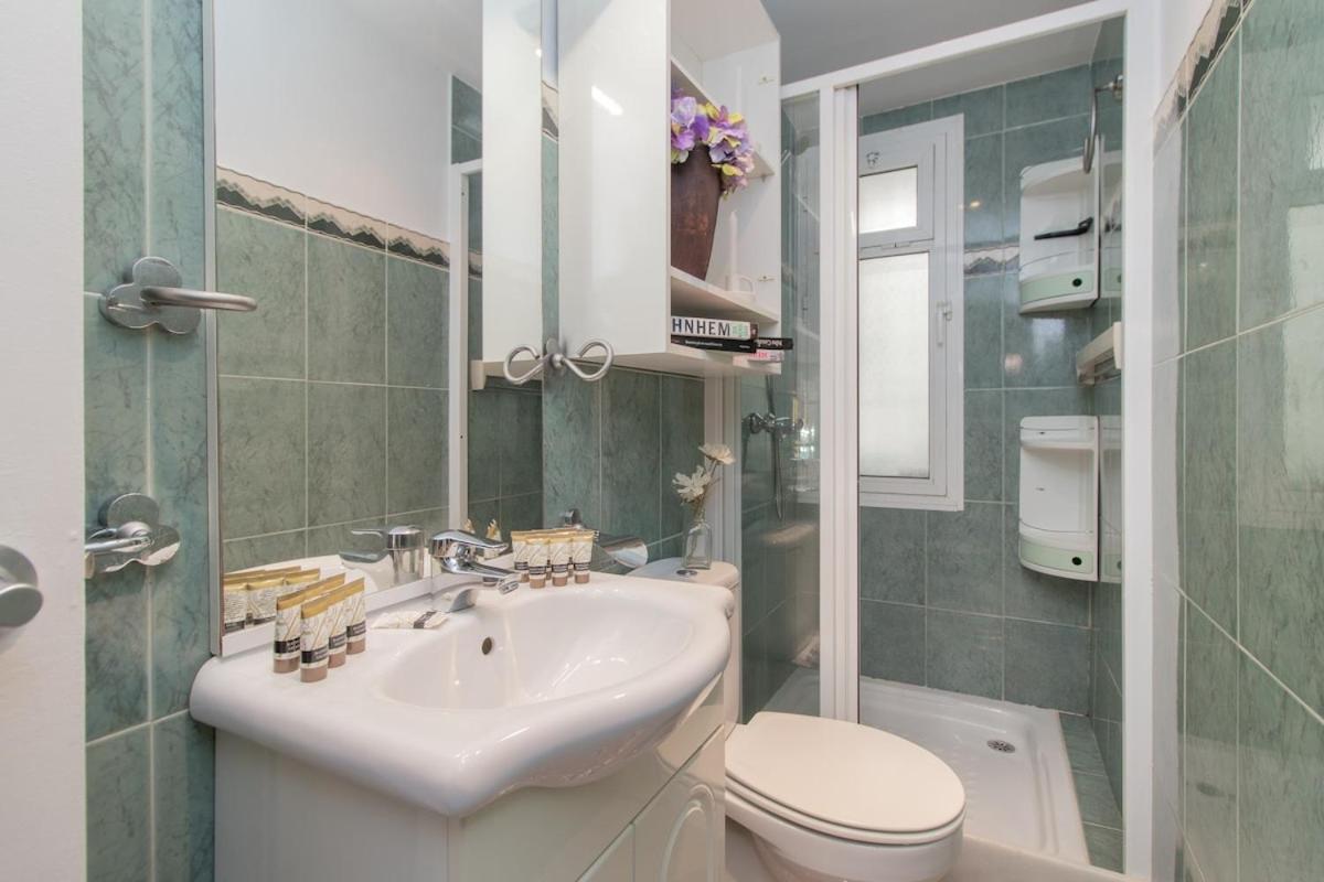 C52 - Seaside 2 Bedrooms By The Center Malaga Ngoại thất bức ảnh